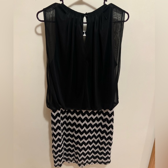 NWT Woman’s Size 12 Perceptions New York Dress Black And Silver Color - Picture 2 of 4